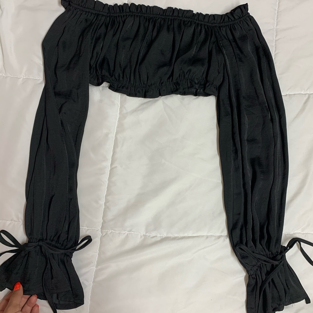 Forever 21 Black Off the Shoulder Croptop